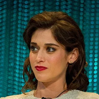 Lizzy Caplan